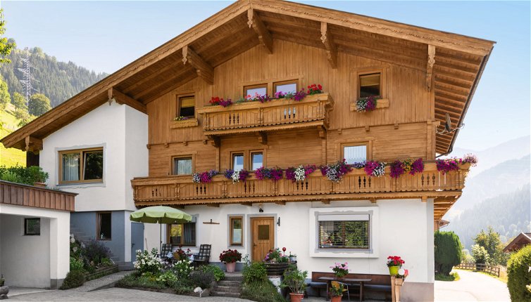 Foto 1 - Apartamento de 4 habitaciones en Zell am See con jardín y vistas a la montaña