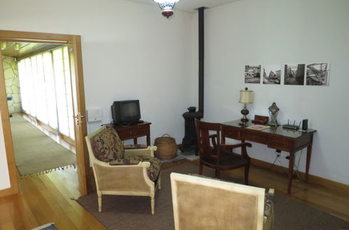 Photo 20 - 5 bedroom House in Ponte de Lima with private pool and garden