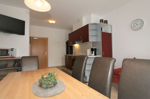 Foto 14 - Appartamento con 3 camere da letto a Stumm con piscina e vista sulle montagne