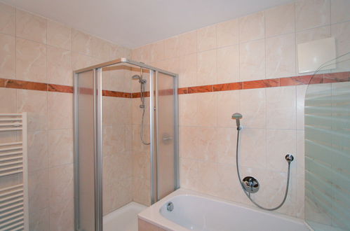 Foto 16 - Apartamento de 3 quartos em Stumm com piscina e vista para a montanha