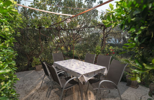 5 bedroom House in Sukošan with garden and terrace - Photo 42