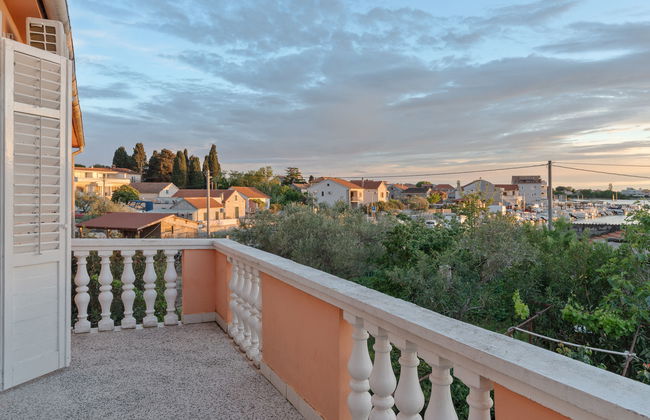 5 bedroom House in Sukošan with garden and terrace - Photo 28