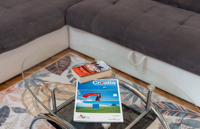 5 bedroom House in Sukošan with garden and terrace - Photo 10