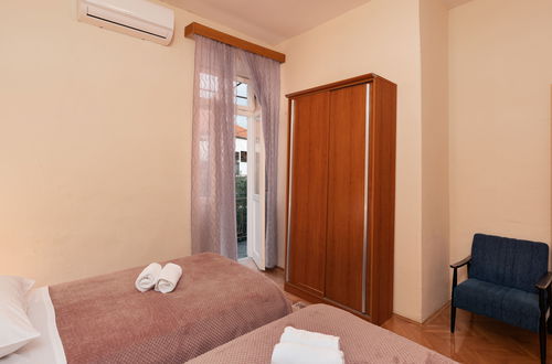 Photo 20 - 5 bedroom House in Sukošan with garden and terrace