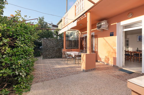 Photo 5 - 5 bedroom House in Sukošan with garden and terrace