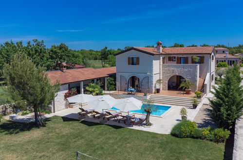 Photo 21 - Maison de 4 chambres à Svetvinčenat avec piscine privée et jardin