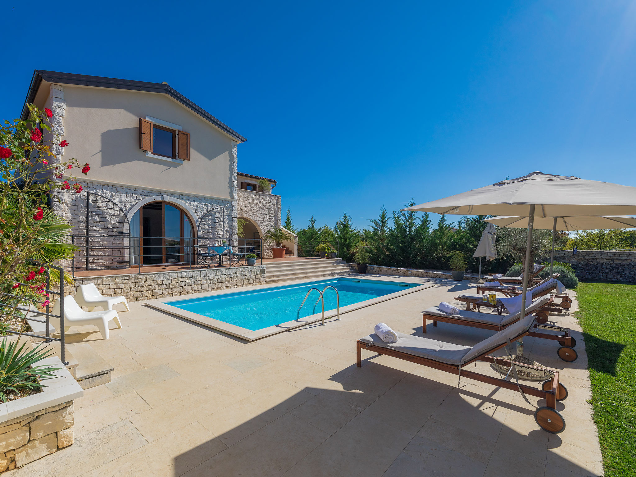 Photo 12 - Maison de 4 chambres à Svetvinčenat avec piscine privée et jardin