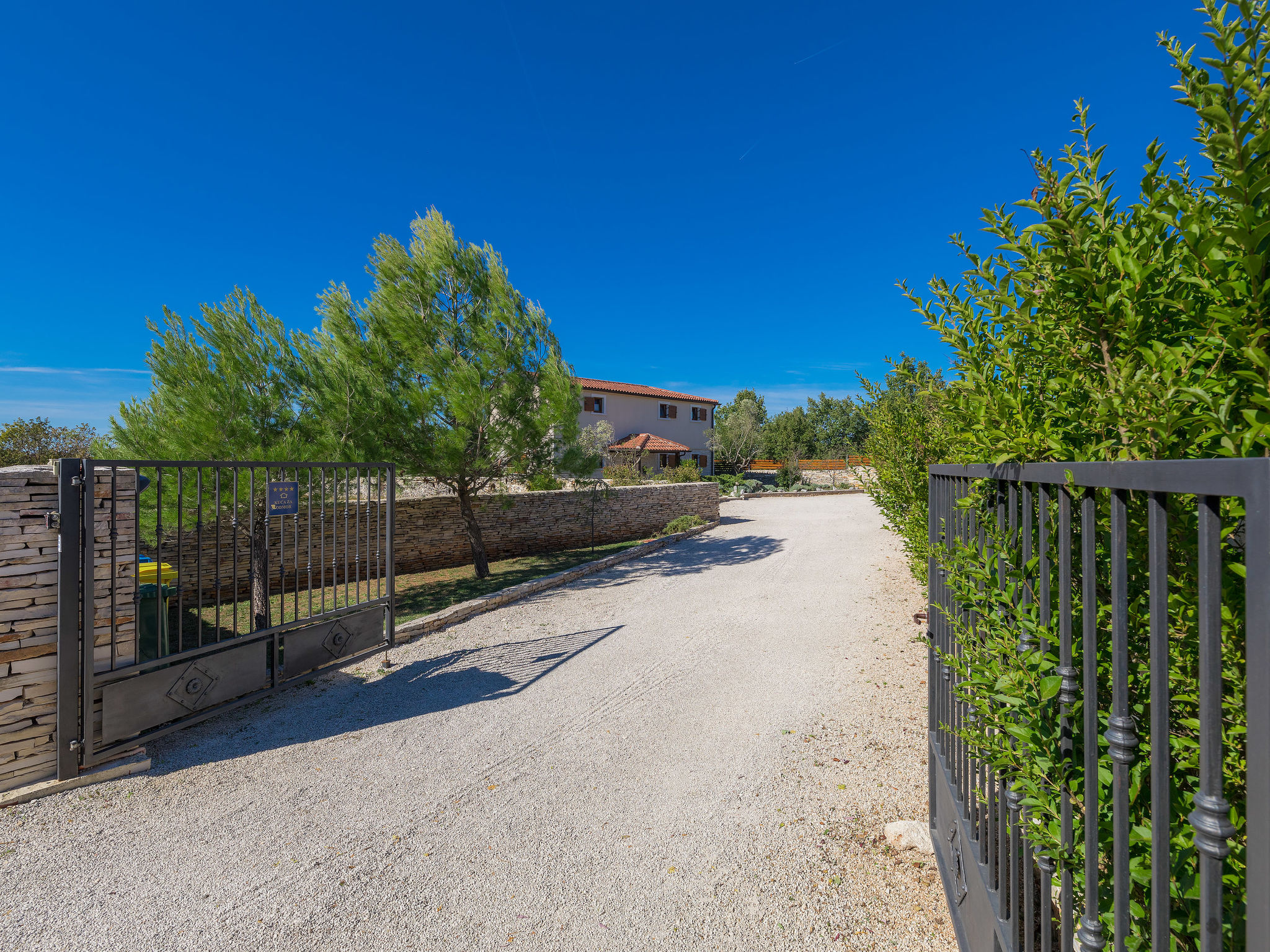 Foto 39 - Casa con 4 camere da letto a Svetvinčenat con piscina privata e vista mare