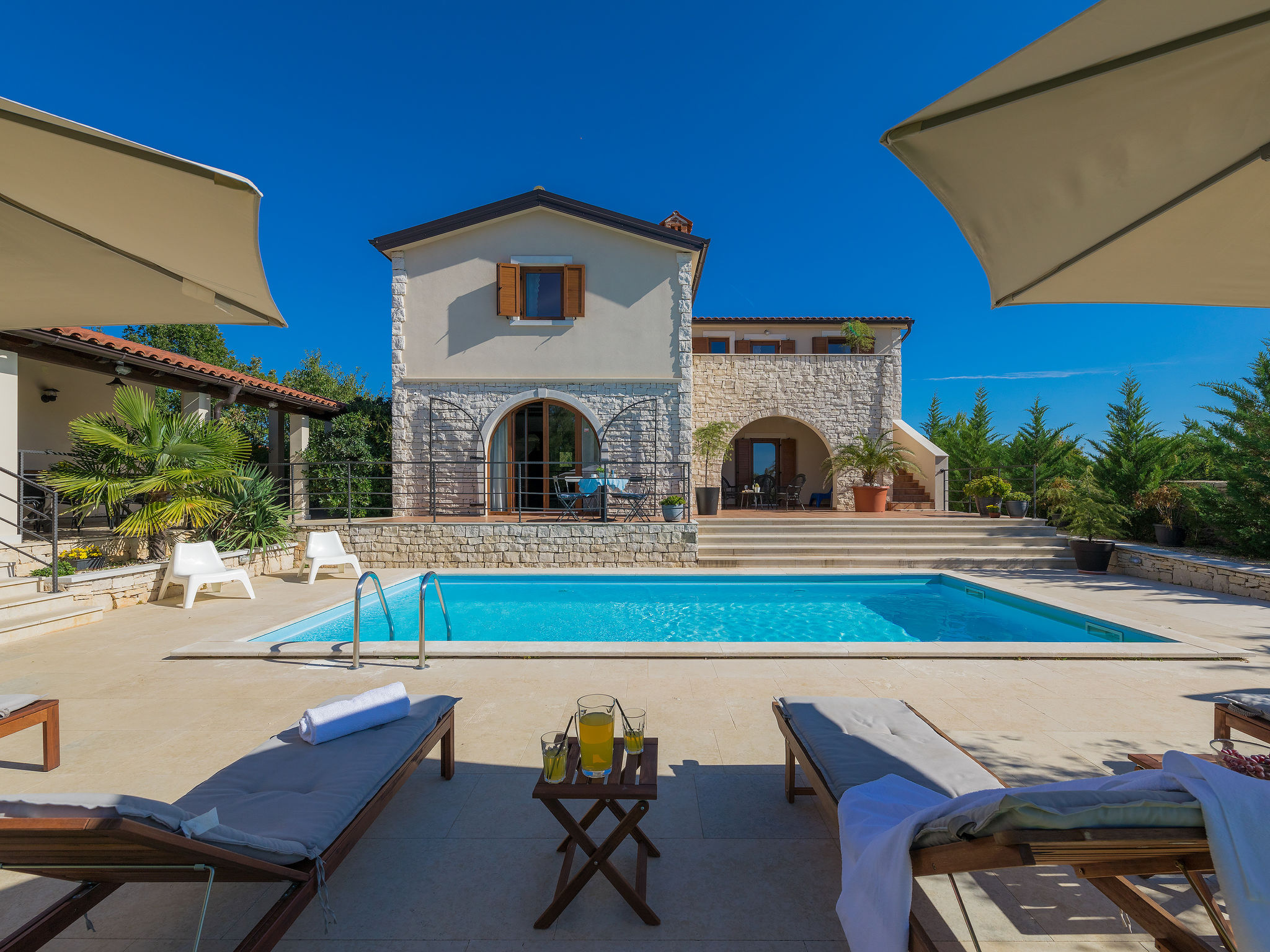 Photo 6 - Maison de 4 chambres à Svetvinčenat avec piscine privée et jardin