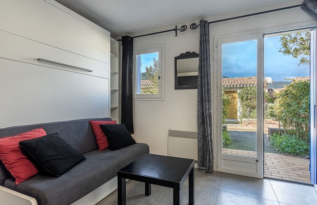 Apartamento de 3 quartos em Le Lavandou com piscina e jardim - Foto 7