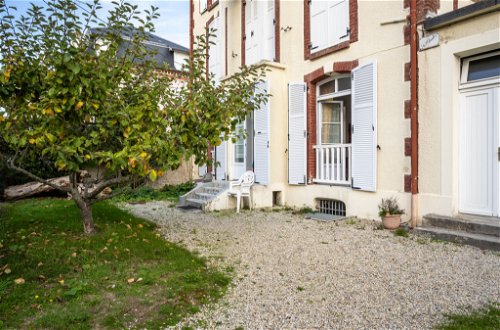 Photo 14 - 2 bedroom Apartment in Cabourg with garden and sea view