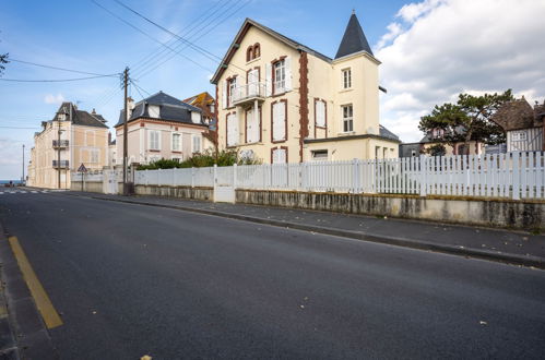 Photo 5 - Appartement de 2 chambres à Cabourg avec jardin et vues à la mer