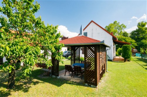 Photo 21 - Maison de 4 chambres à Balatonkeresztúr avec jardin et terrasse