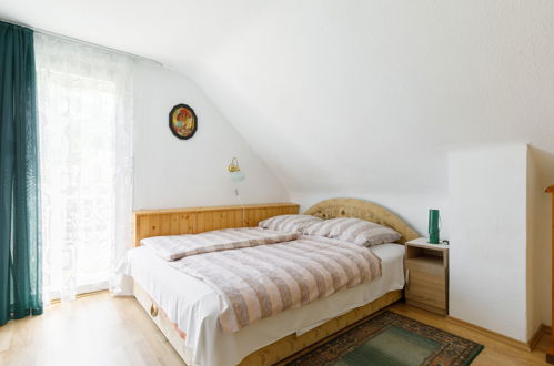 Photo 11 - Maison de 4 chambres à Balatonkeresztúr avec jardin et terrasse