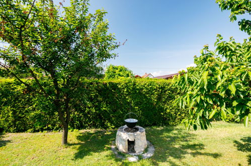 Foto 26 - Casa de 4 habitaciones en Balatonkeresztúr con jardín y terraza