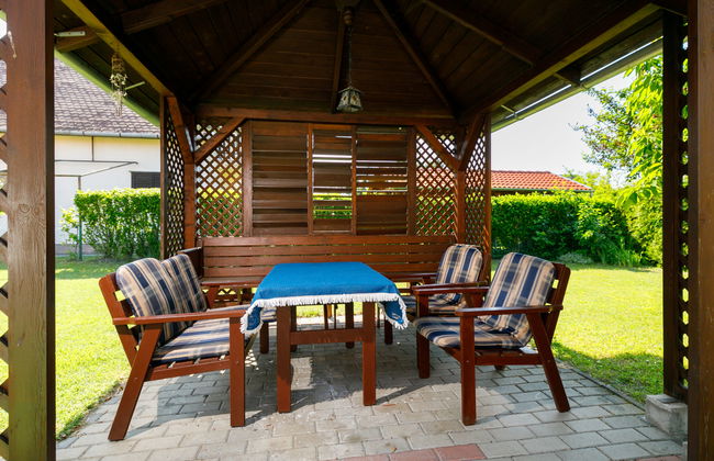 Casa de 4 quartos em Balatonkeresztúr com jardim e terraço - Foto 3