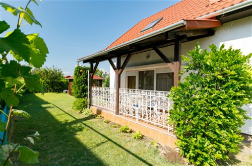 Foto 25 - Haus mit 4 Schlafzimmern in Balatonkeresztúr mit garten und terrasse