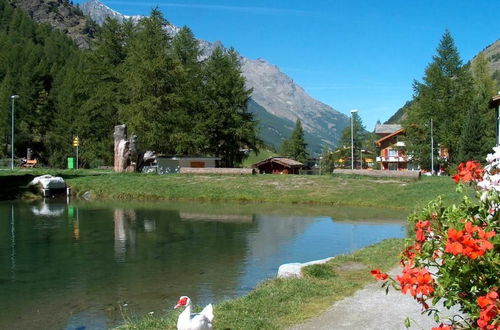 Foto 7 - Appartamento con 2 camere da letto a Saas-Almagell con sauna e vasca idromassaggio