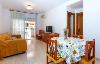 Photo 2 - 2 bedroom Apartment in Oropesa del Mar with swimming pool and garden