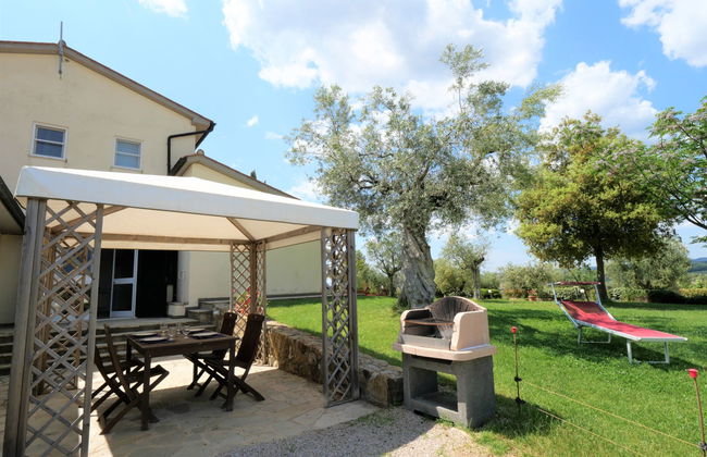 Apartamento de 3 quartos em Massa Marittima com piscina e jardim - Foto 2