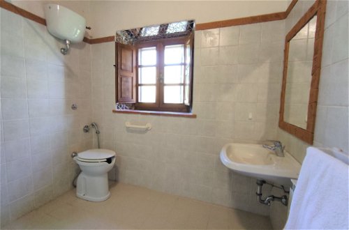 Photo 31 - 6 bedroom House in Campagnatico with private pool and sea view