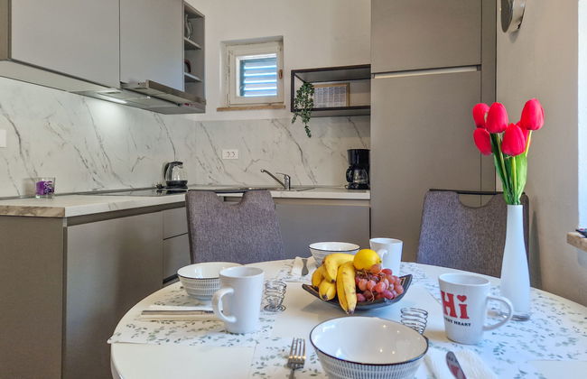 2 bedroom Apartment in Senj with swimming pool and garden - Photo 8
