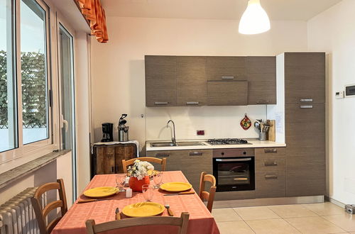 Foto 8 - Apartamento de 2 quartos em Imperia com piscina e jardim