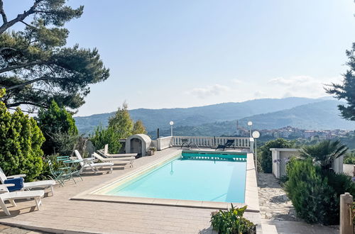 Foto 20 - Apartamento de 1 quarto em Imperia com piscina e jardim
