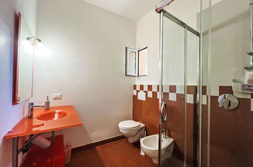 Foto 15 - Apartamento de 2 quartos em Imperia com piscina e jardim