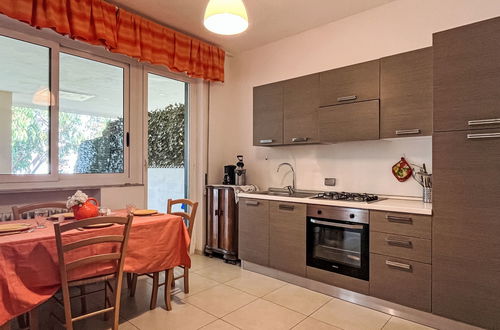 Foto 7 - Apartamento de 2 quartos em Imperia com piscina e jardim
