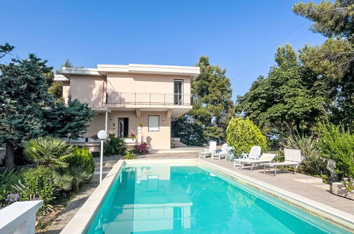 Foto 22 - Apartamento de 1 quarto em Imperia com piscina e jardim