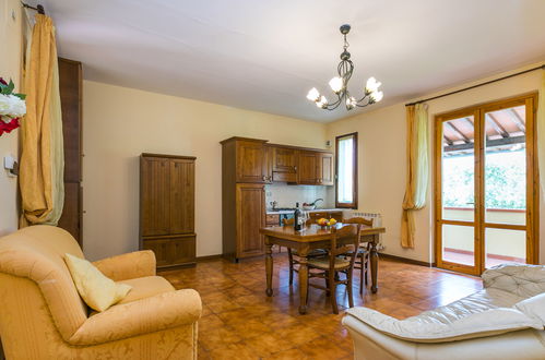 Photo 4 - 3 bedroom Apartment in Bucine with swimming pool and garden