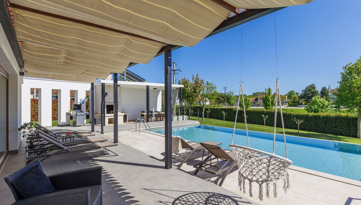 Maison de 4 chambres à Sveti Petar u Šumi avec piscine privée et jardin - Photo 1