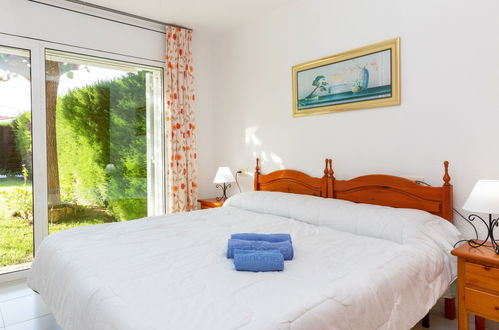 Foto 12 - Casa con 4 camere da letto a Mont-roig del Camp con piscina privata e vista mare