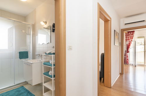 Foto 16 - Apartamento de 2 quartos em Split com terraço