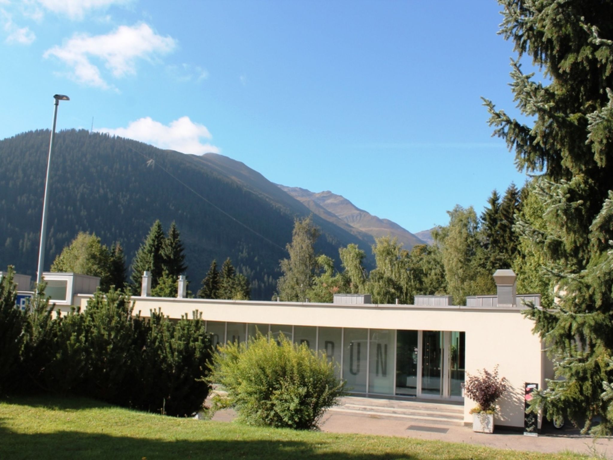 Foto 3 - Apartamento de 2 habitaciones en Tujetsch con vistas a la montaña