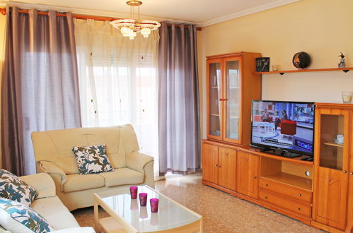 Photo 3 - 4 bedroom Apartment in Alicante with swimming pool and sea view