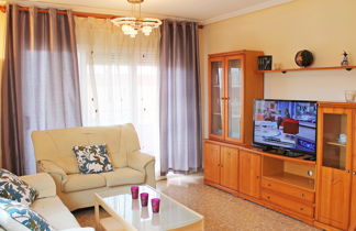 Photo 3 - 4 bedroom Apartment in Alicante with swimming pool and sea view