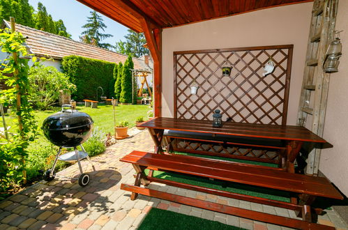 Foto 3 - Casa de 1 quarto em Balatonszemes com jardim e vista para a montanha