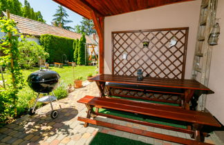Foto 3 - Casa de 1 quarto em Balatonszemes com jardim e vista para a montanha
