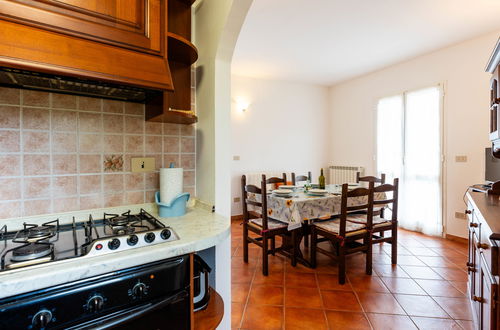 Foto 3 - Apartamento de 2 quartos em Diano Castello com piscina e jardim