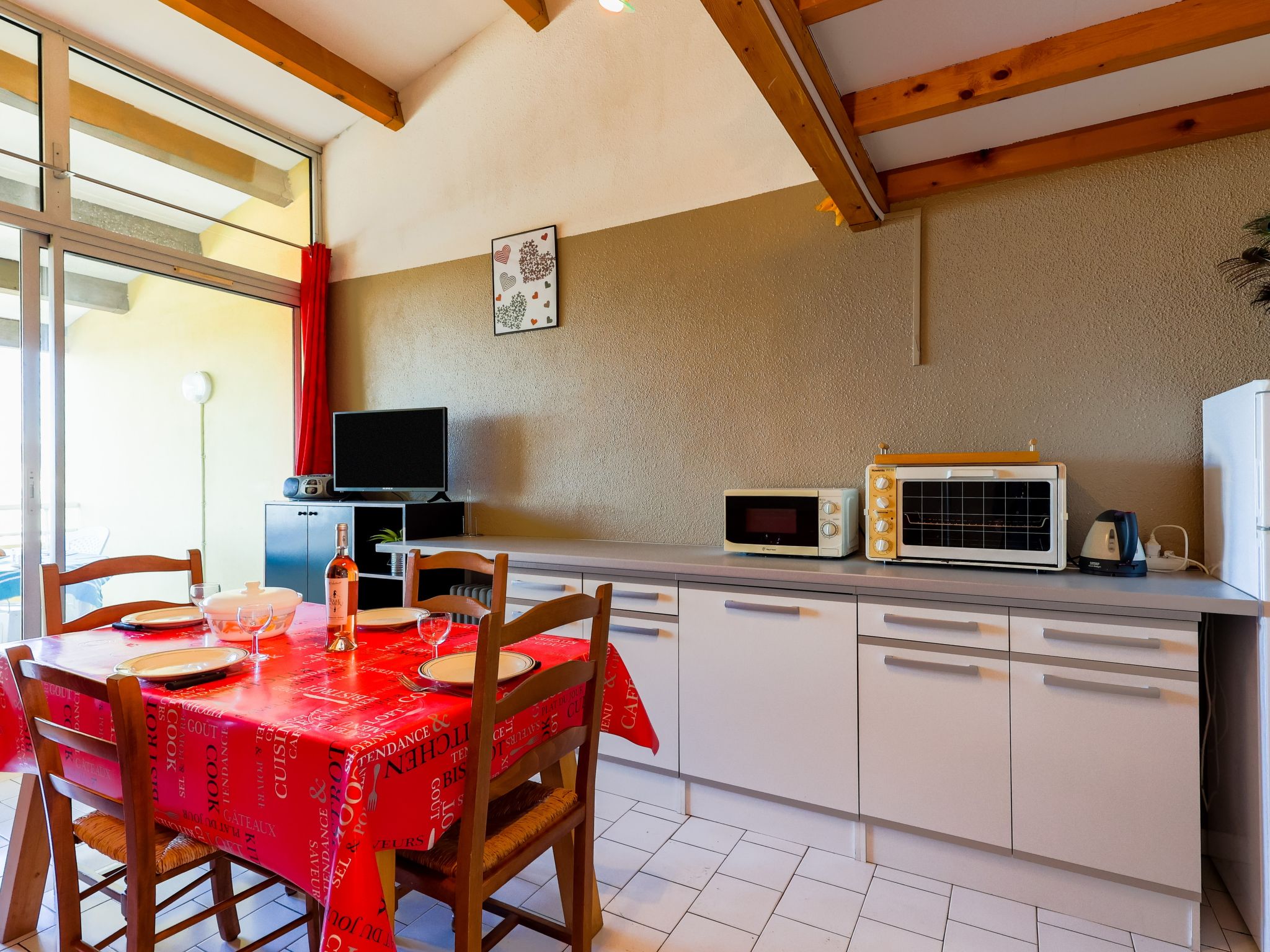 Photo 3 - 3 bedroom Apartment in Agde with swimming pool and garden