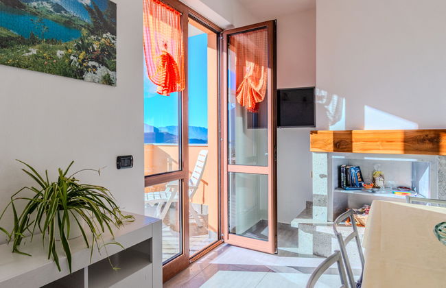 Apartamento de 3 quartos em Trezzone com jardim e terraço - Foto 8