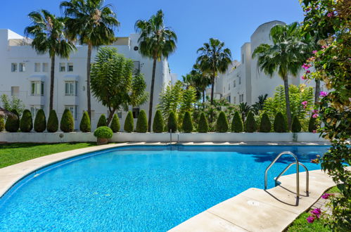 Foto 27 - Appartamento con 2 camere da letto a Marbella con piscina e vista mare