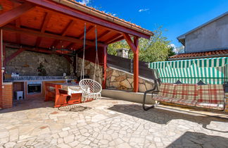 Photo 3 - Maison de 2 chambres à Crikvenica avec piscine privée et vues à la mer