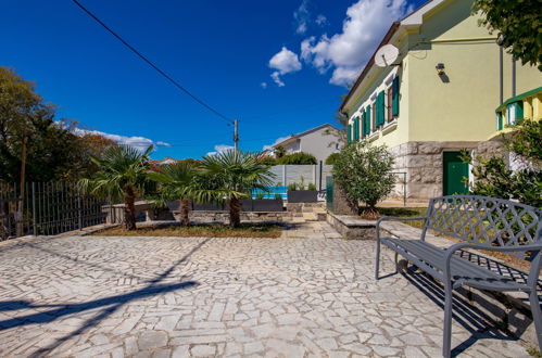 Foto 23 - Casa de 2 quartos em Crikvenica com piscina privada e terraço