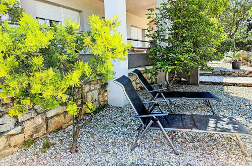 Foto 2 - Apartamento de 3 quartos em Crikvenica com jardim e terraço