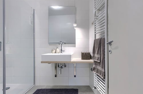 Foto 25 - Casa con 3 camere da letto a Raša con piscina privata e giardino