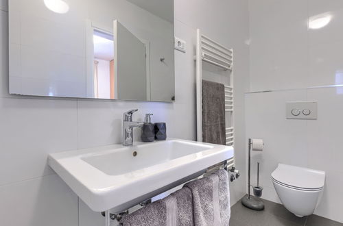 Foto 32 - Casa con 3 camere da letto a Raša con piscina privata e giardino