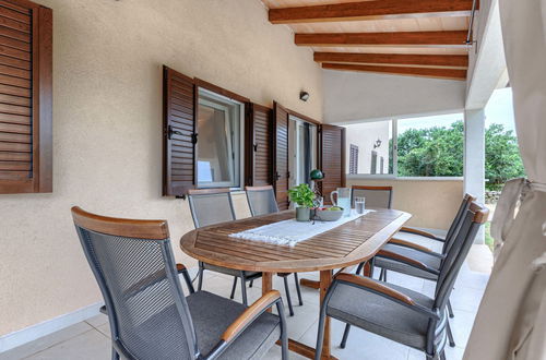 Foto 35 - Casa con 3 camere da letto a Raša con piscina privata e giardino